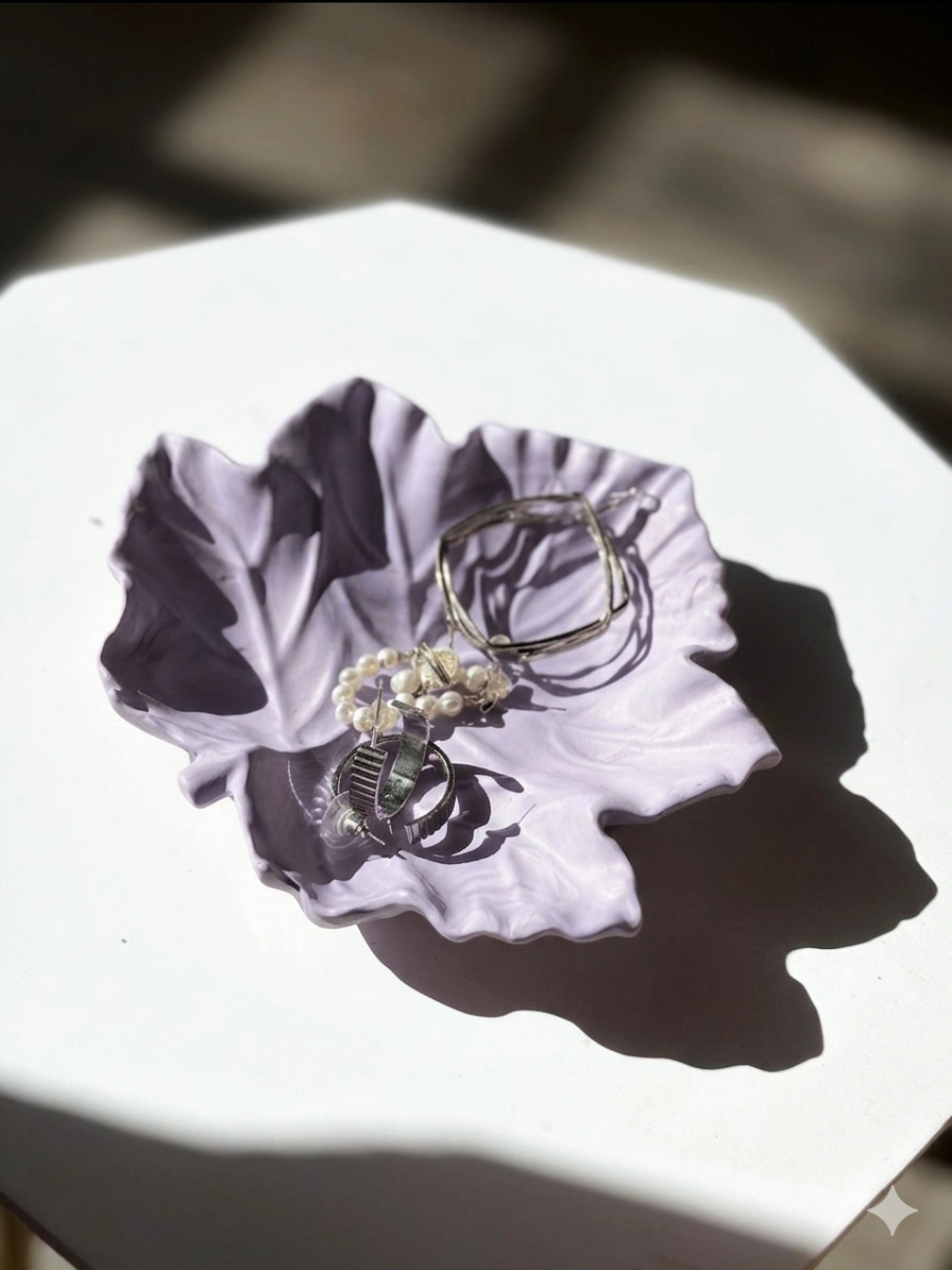 Leaf Trinket