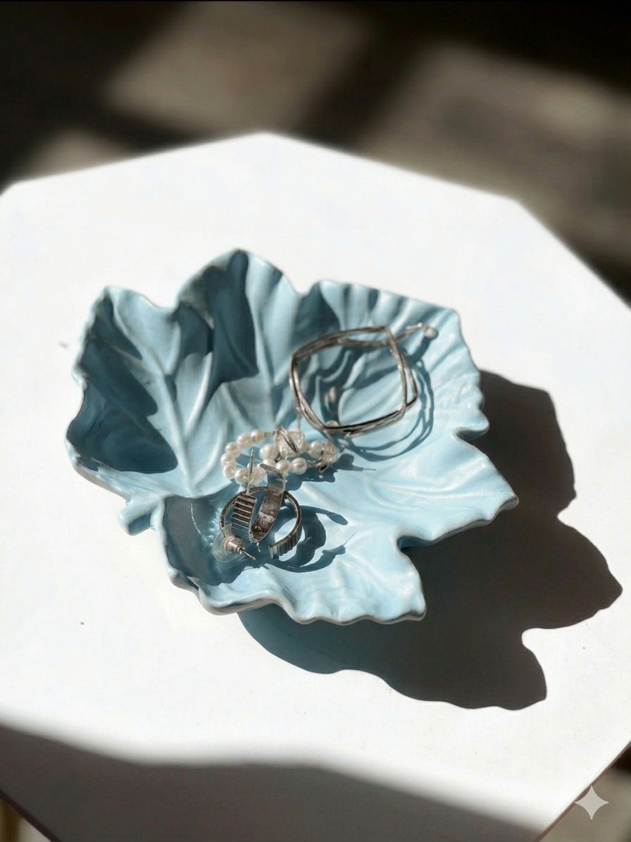 Leaf Trinket