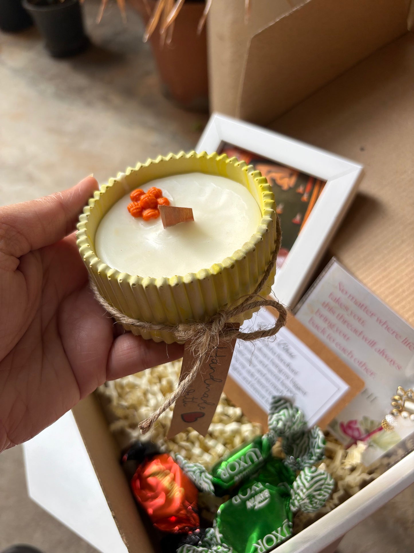 Jar flower candle